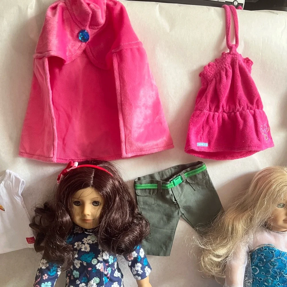 3 American Girl Dolls with accessories - Picture 7 of 16